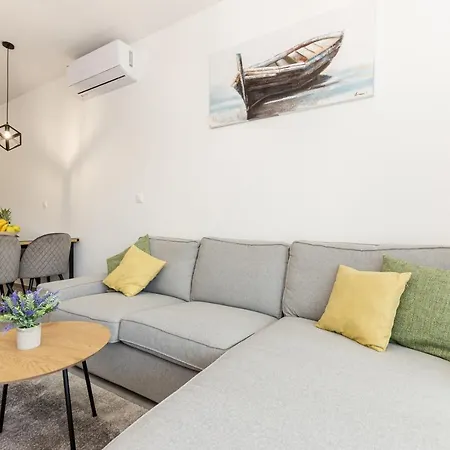 Apartment Castrum *
